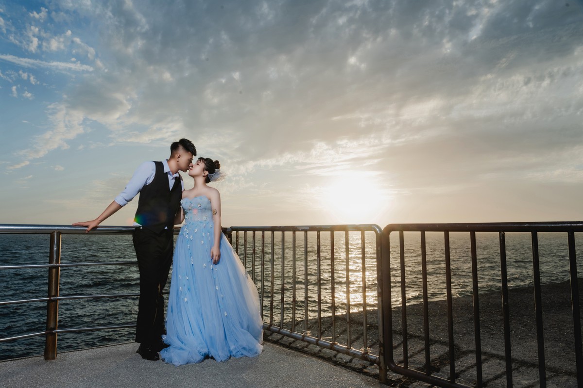 高雄海邊婚紗外拍畫面